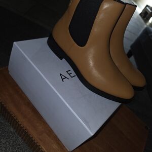 AEROSOLES Tan Chelsea Booties with Black Elastic Panels